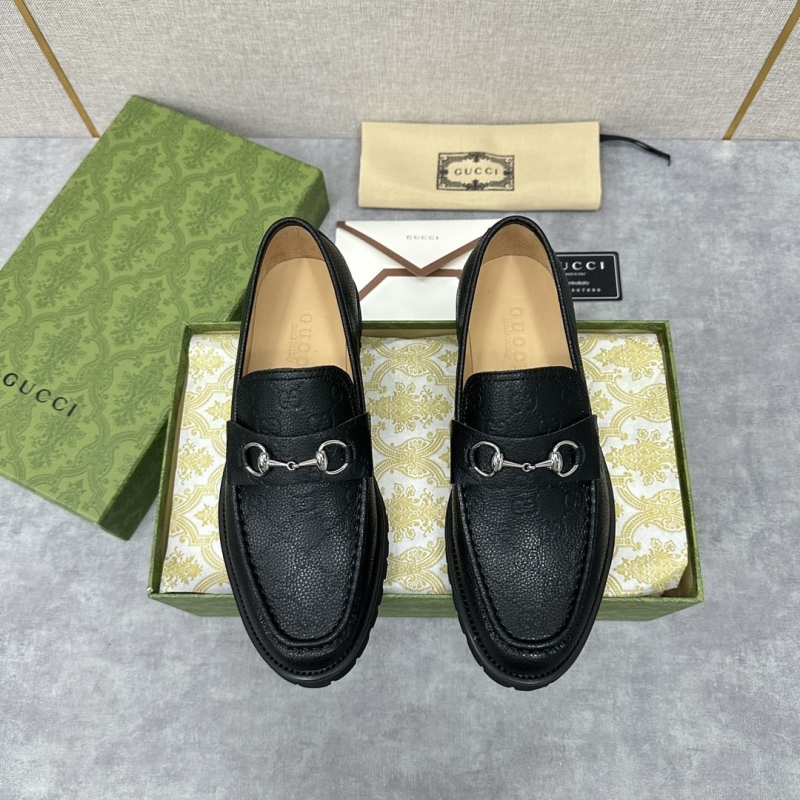 G*u*i leather shoes